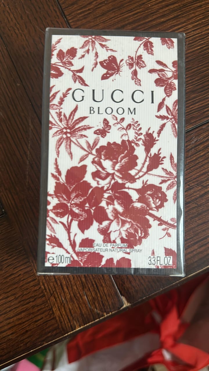 Gucci Bloom Eau de Parfum Spray – 100ml (3.3 Fl. Oz)