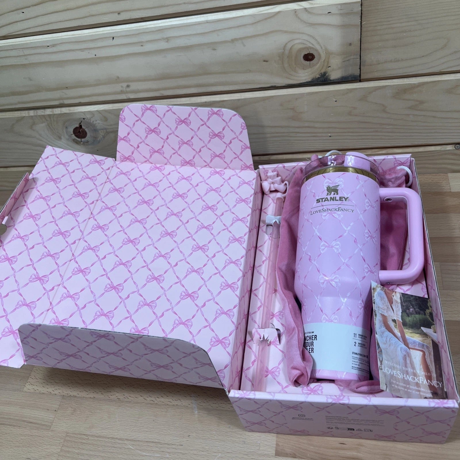 Stanley 1913 x Love Shack Fancy Baby Bow Pink Peppermint 40oz Holiday Quencher